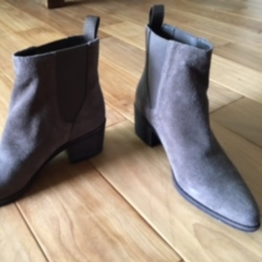 Dolce vita boots size 7